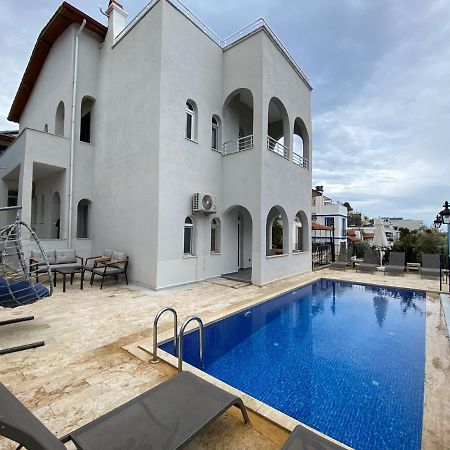 Shared Pool Flat Located 3 Min To Beach In Kalkan Apartamento Exterior foto