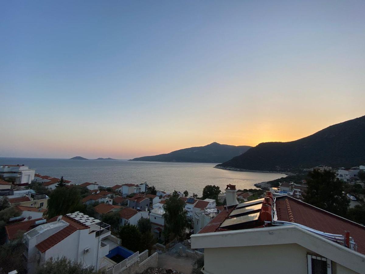 Shared Pool Flat Located 3 Min To Beach In Kalkan Apartamento Exterior foto